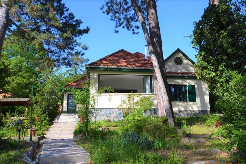 Edit Villa Matrafured Bagian luar foto